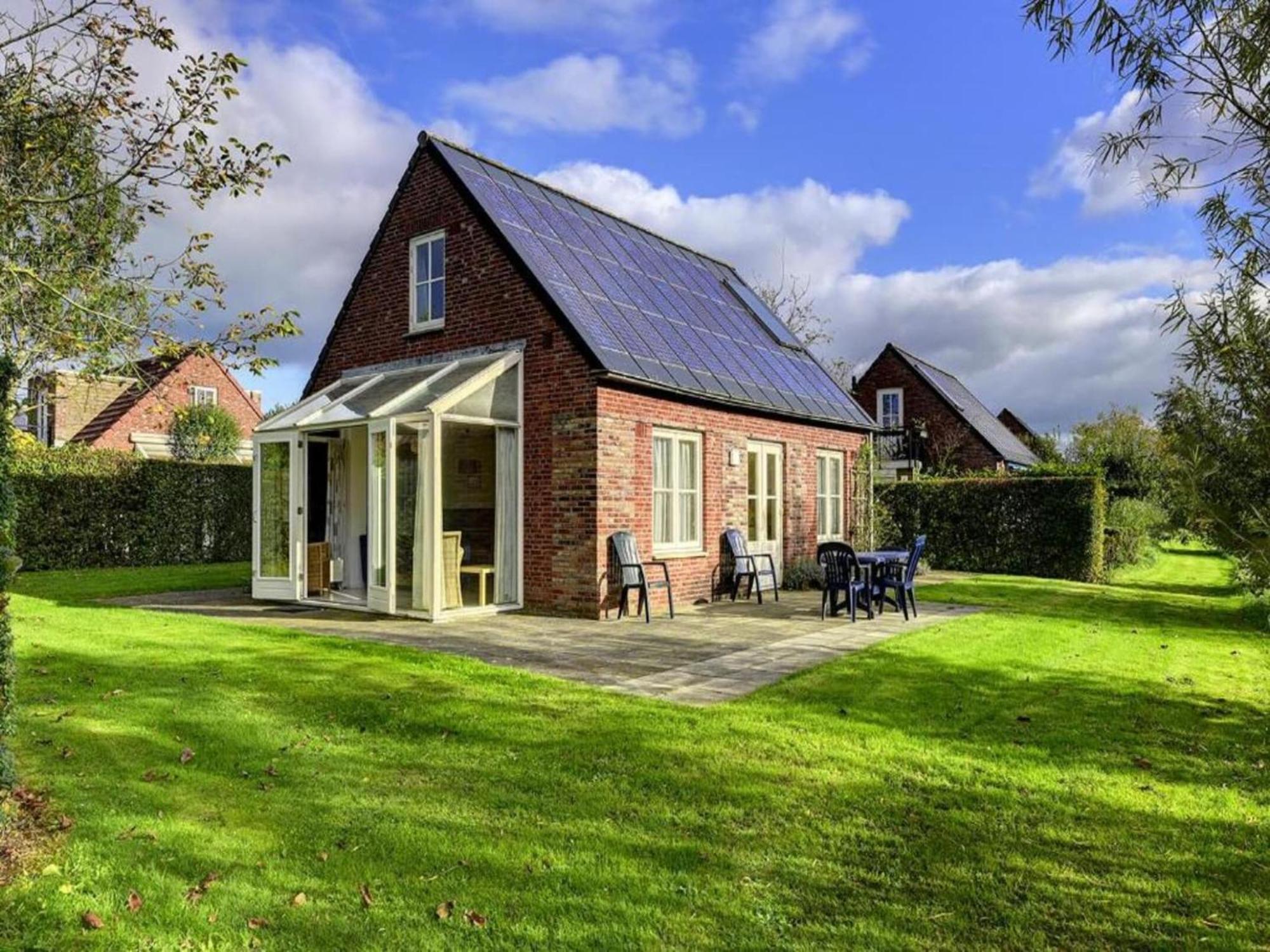 Fantastic Bungalow On Texel De Cocksdorp  Eksteriør bilde